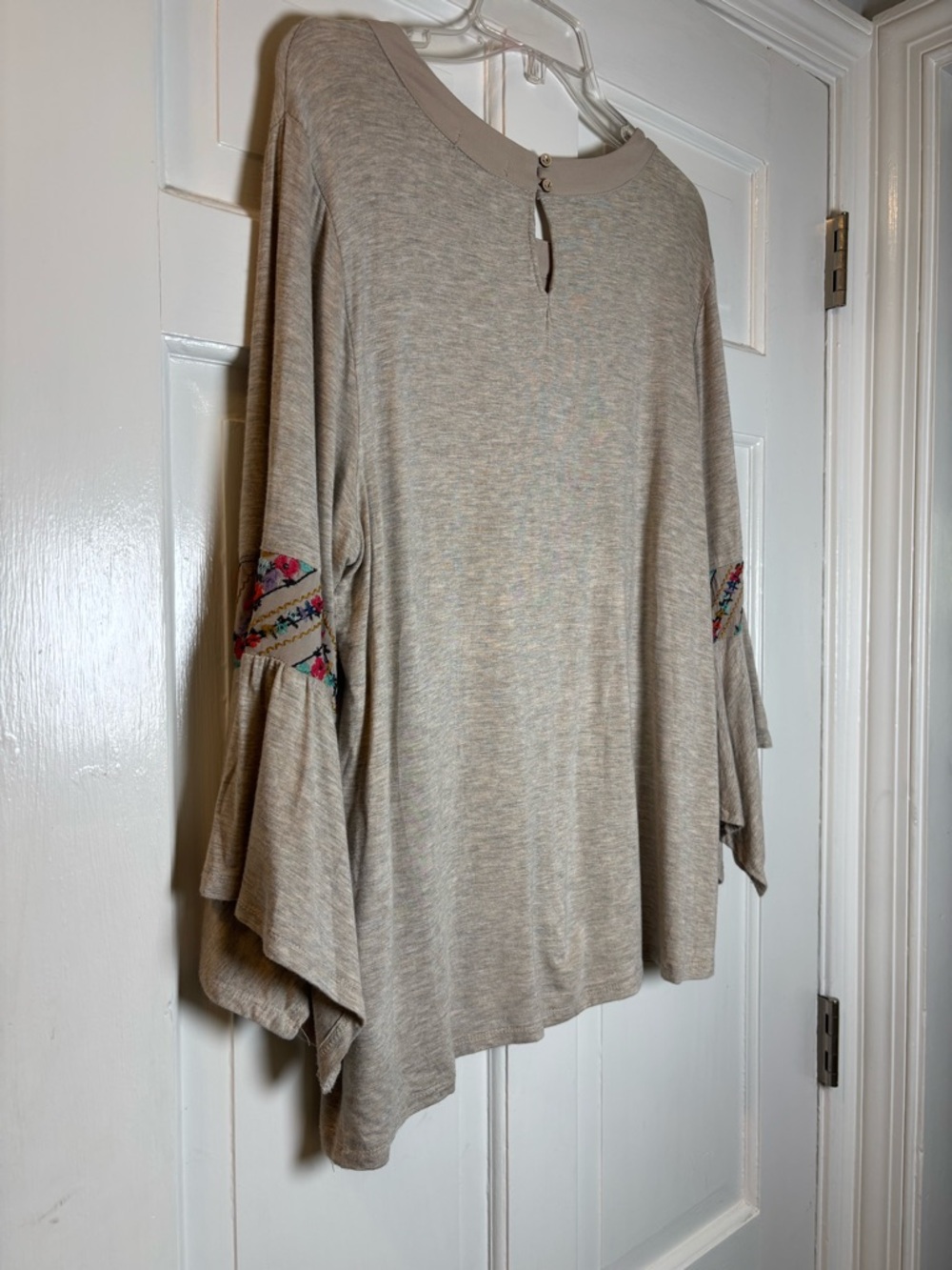 Democracy Beige w/Colorful Floral Embroidered 3/4 Sleeve Blouse Top Women’s L - Picture 5 of 11